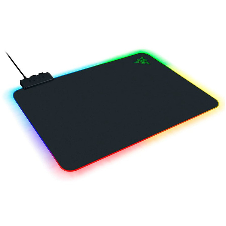 Твърд геймърски пад Razer Firefly V2