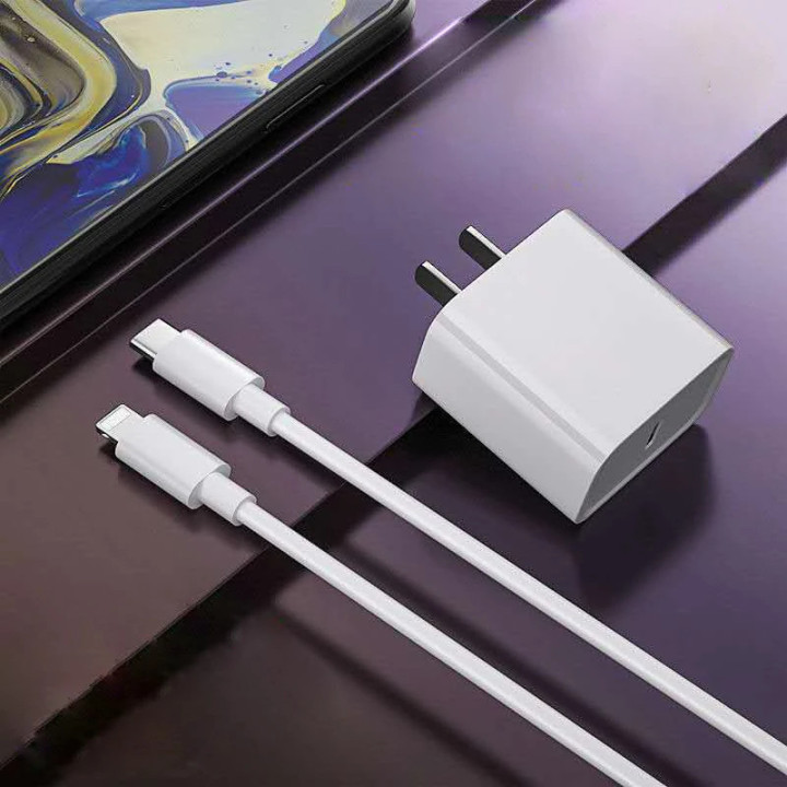 Кабел VCom Cable Type C to Lighting 1m - CU289