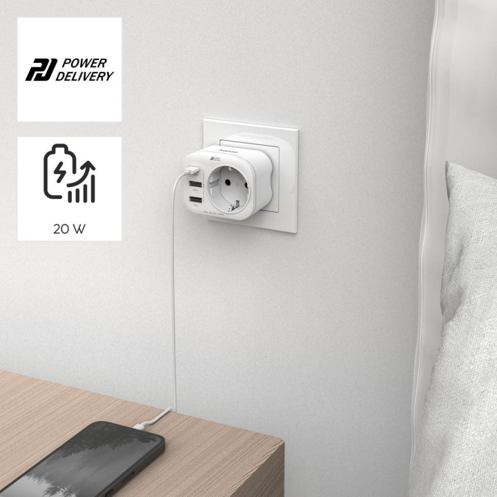 Мултипортов контакт HAMA, 4 гнезда, 1 x USB-C PD, 2 x USB-A, 20W, Бял - 223342