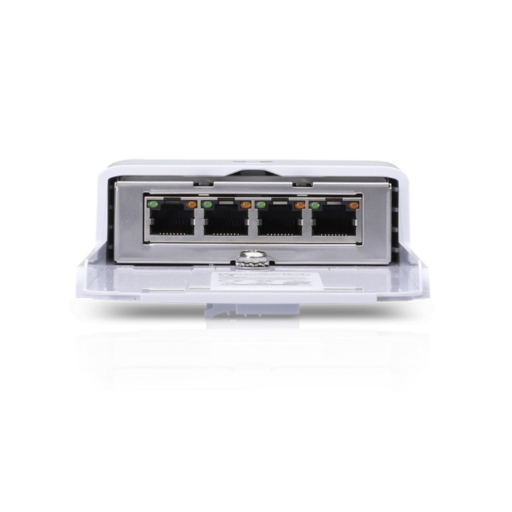 Мрежов комутатор Ubiquiti NanoSwitch N-SW, 4x 10/100/1000Mbps RJ45 PoE - 2