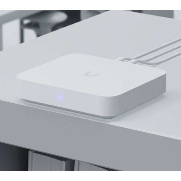 Мрежов маршрутизатор Ubiquiti UniFi UXG-Max, 4x 2.5Gbps LAN портове, IDS/IPS 1.5 Gbps пропускливост, Max 9.6W захранване - 5