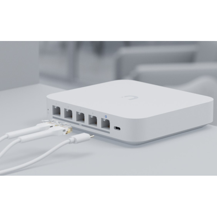Мрежов маршрутизатор Ubiquiti UniFi UXG-Max, 4x 2.5Gbps LAN портове, IDS/IPS 1.5 Gbps пропускливост, Max 9.6W захранване - 6