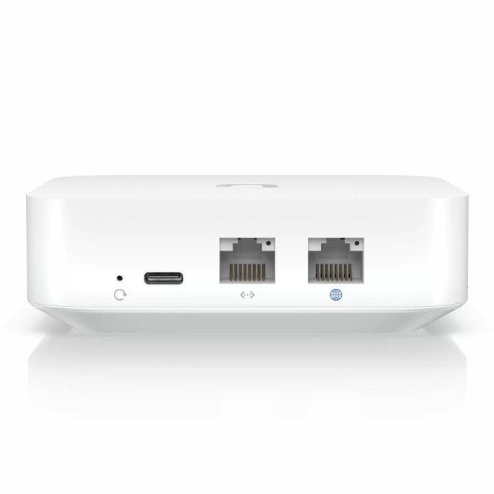 Мрежов гейтуей Ubiquiti UXG-Lite, 1x 1GbE RJ45 порт, 2GB DDR4, 50W - 3