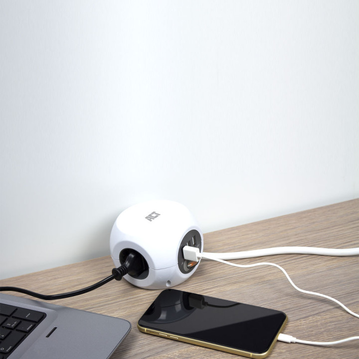 Разклонител ACT куб, 3 гнезда, 3x USB-A, 3.0м, бял - AC2410 - 3