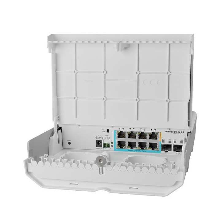 8-портов външен комутатор Mikrotik netPower Lite 7R CSS610-1Gi-7R-2S OUT