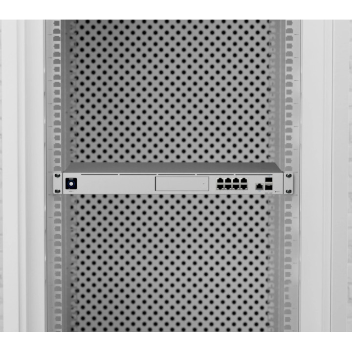 Управляем комутатор UBIQUITI UniFi Dream Machine Pro, 10G Cloud Gateway, 8x Gigabit LAN, 1x WAN, 2x SFP+ - UDM-PRO - 6