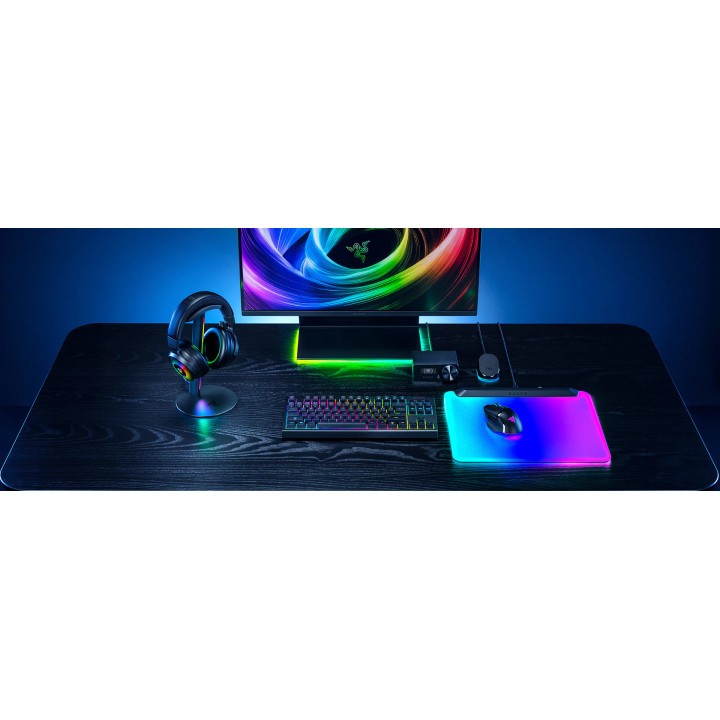 Поставка за слушалки Razer Base Station V3 Chroma - RC21-02360100-R3M1 - 3