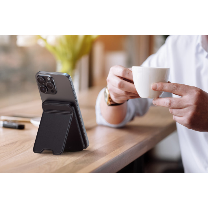 Външна батерия Satechi Qi2 Magnetic със стойка, 5000mAh, безжично зареждане, черна - ST-B5Q2SK - 3