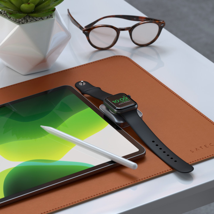Безжично зарядно Satechi USB-C 2 в 1 за Apple Watch и AirPods, сребрист - ST-UC2WCDM - 4