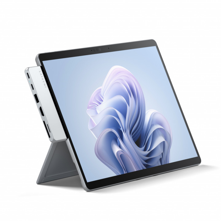 Хъб Satechi Dual USB-C за Surface Pro 9, 1x USB4 100W PD, 1x HDMI 2.0 4K/60Hz, 2x USB-C 3.2 Gen 2, 1x USB-A 3.2 Gen 2, SD/microS