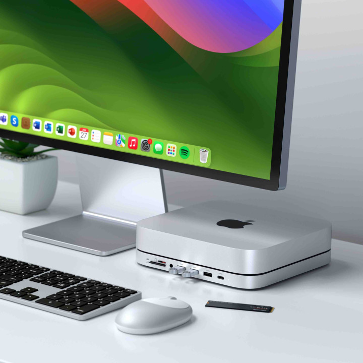 Докинг станция Satechi за Mac Mini/Studio, 1x USB-C 3.2, 1x USB-A 3.2, 2x USB-A 3.0, 3.5mm аудио, Micro/SD четец, отделение за N