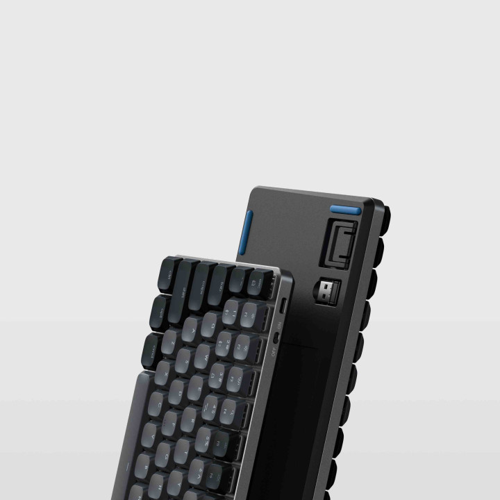 Bluetooth механична нископрофилна геймърска клавиатура Satechi SM1 Slim, Windows клавиши, подсветка, 2.4GHz USB приемник, черна 
