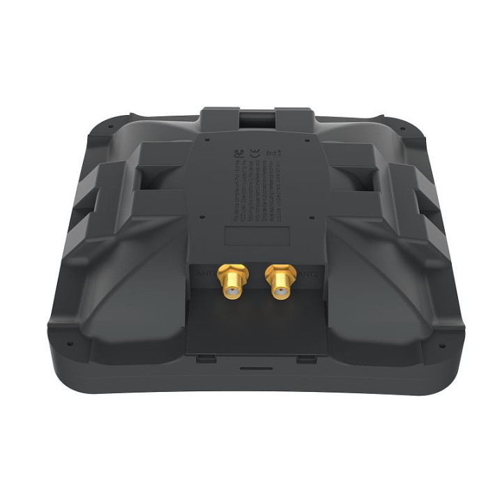 Външна насочена антена MikroTik mANT LTE 5o MTAO-LTE-5D-SQ