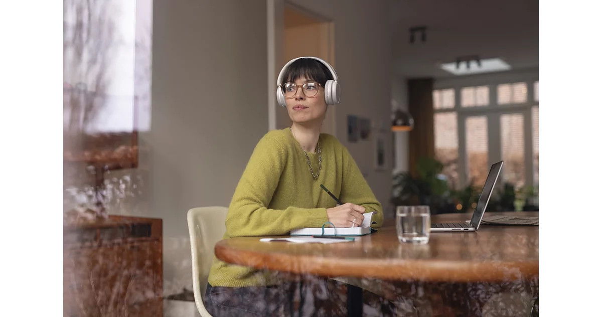 Безжични слушалки Philips TAH5209, 40mm динамични драйвери, затворен дизайн, бял - TAH5209WT/00 - 2