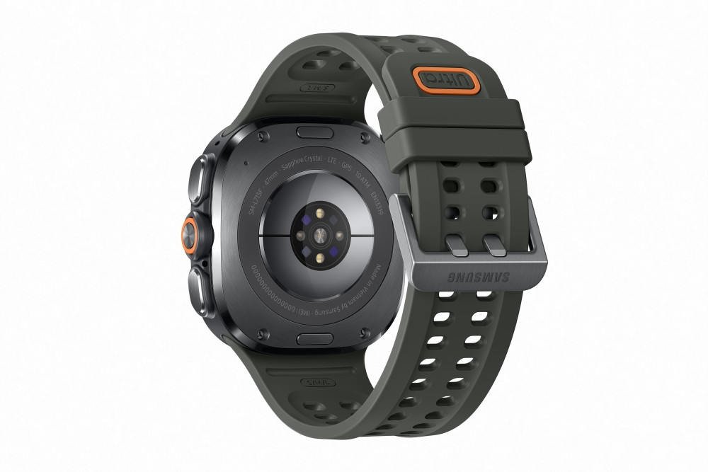 Смарт часовник Samsung Galaxy Watch Ultra2 SM-L715, 1.52" Super AMOLED 498x498, Snapdragon SW6100, 2GB RAM, 64GB, Wear OS 7, Silver - SM-L715FZSAEUE - 4