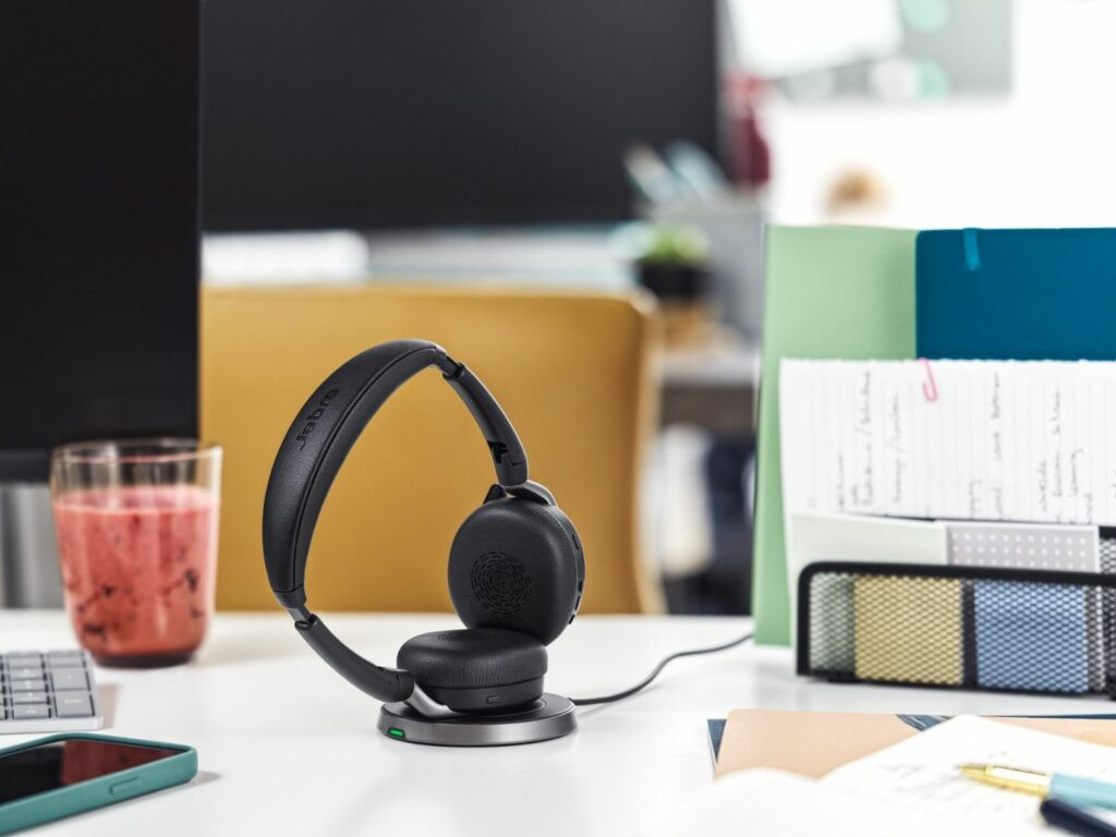 Безжични слушалки Jabra Evolve2 65 Flex, Bluetooth, USB-C, ANC, зарядна подложка, черни - 26699-999-889 - 7