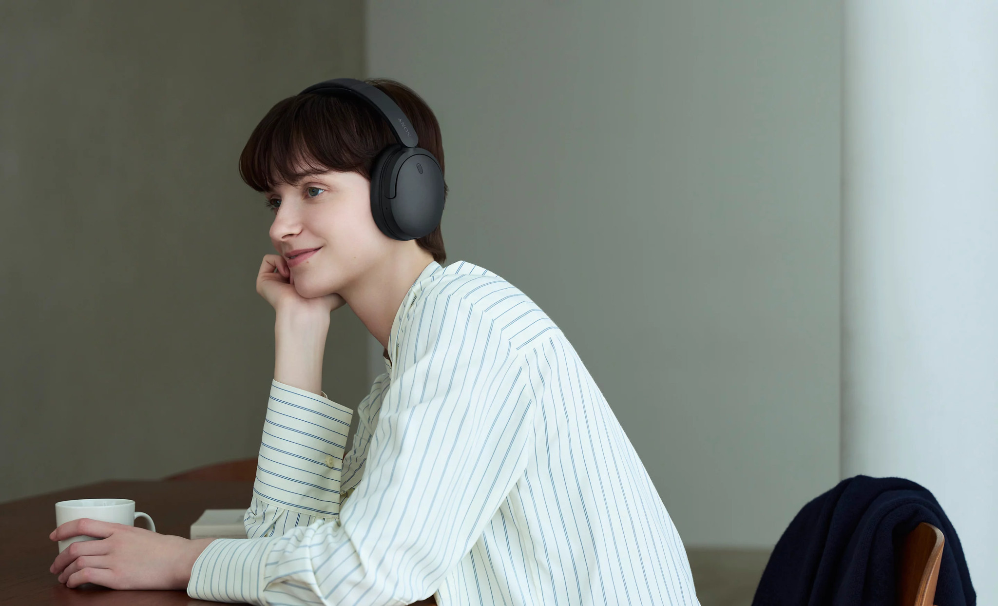 Слушалки Sony WH-CH730N, безжични, Noise Cancelling, вграден микрофон, до 40 часа работа, черни - WHCH730NB.CE7 - 4