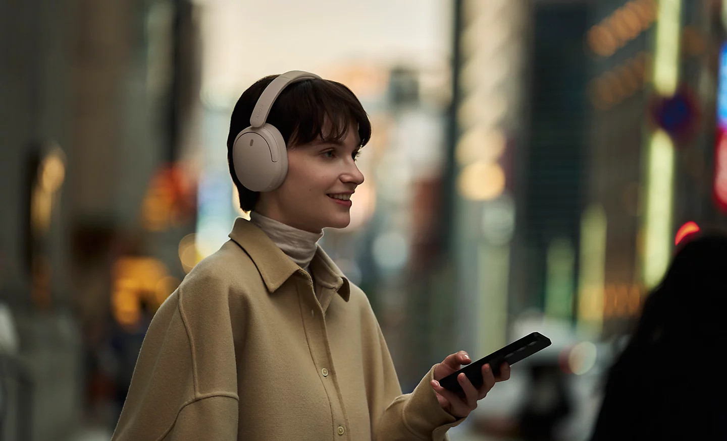 Слушалки Sony WH-CH730N, безжични, Noise Cancelling, до 40 часа батерия, крем - WHCH730NC.CE7 - 2