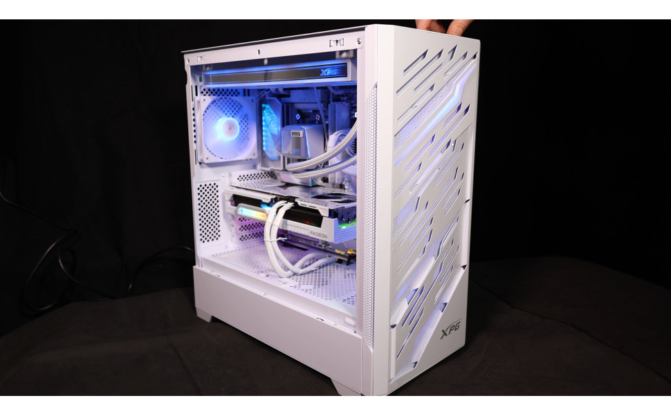 Правя уникално PC с новия най-добър гейминг процесор Ryzen 7 9850X3D