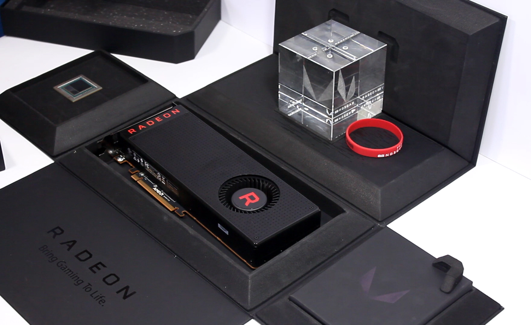 AMD Radeon RX Vega 64 Fronteir Edition
