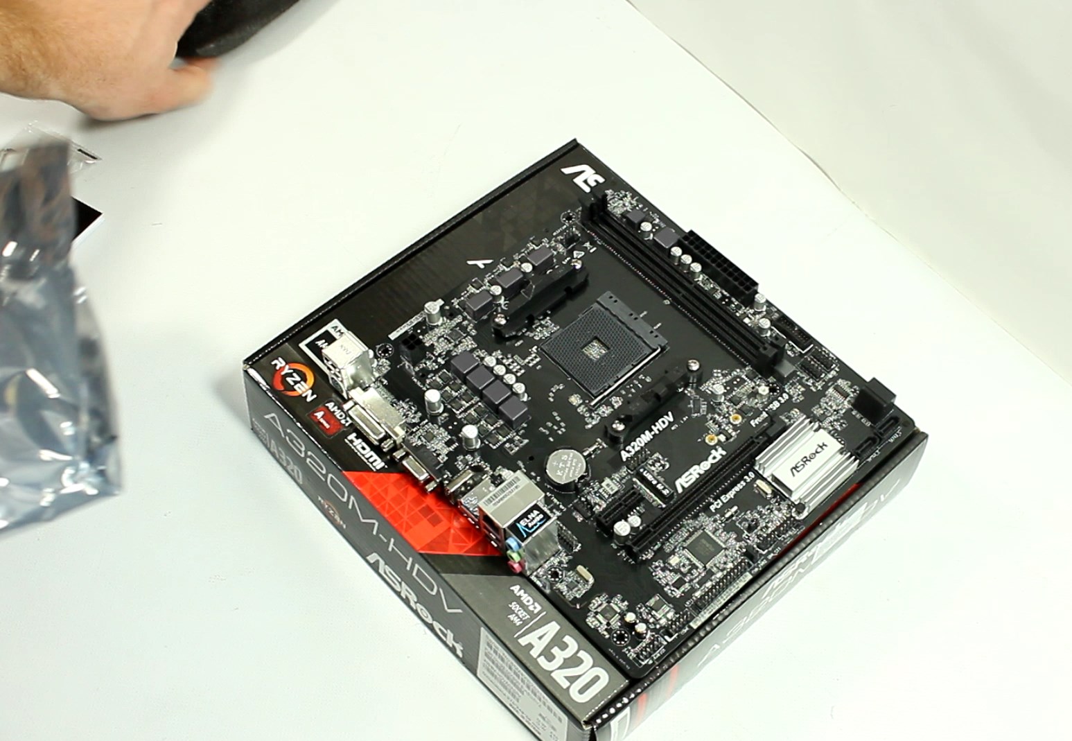 Бюджетно РС с AMD Athlon 200GE и дънна платка Asrock A320M-HDV